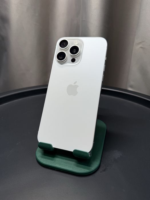 Продавам Apple iPhone 15 Pro Max 256GB (White Titanium) | Отлично състояние