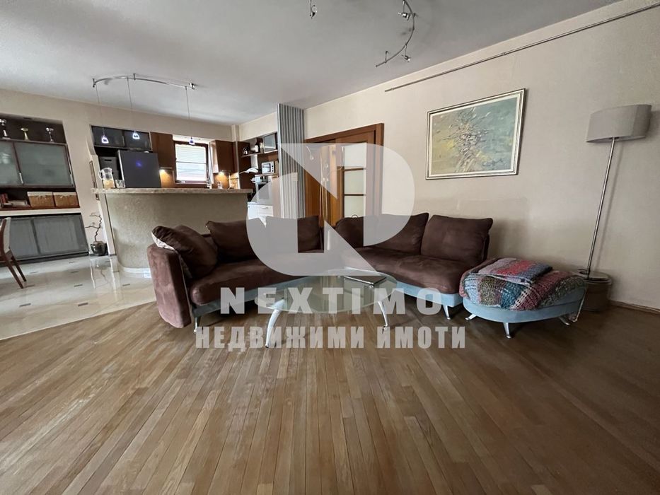 Продава се Тристаен апартамент в Пловдив, Център - 148 кв.м за 2230 €/кв.м - Снимка #2