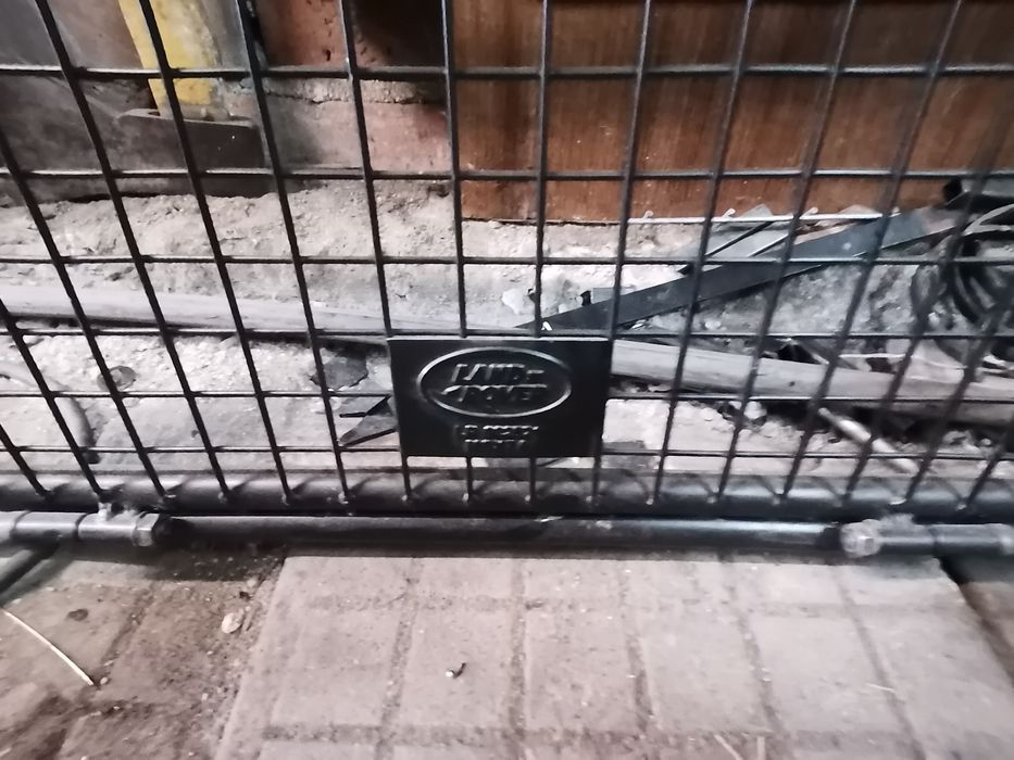 Решетка за куче за Ленд Роувър Фрилендър