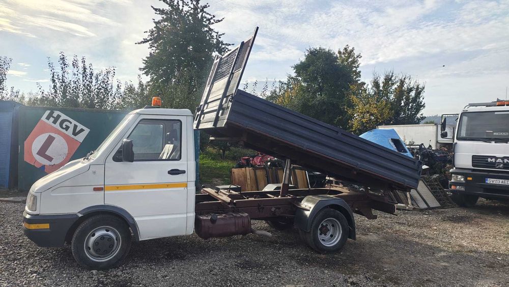 Iveco Daily Basculabil 3 parti