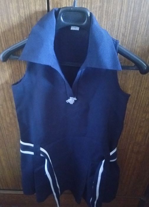 Продам 4  школьных сарафана