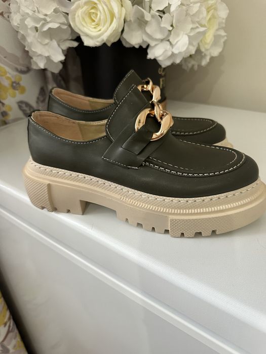 Продаю лоферы