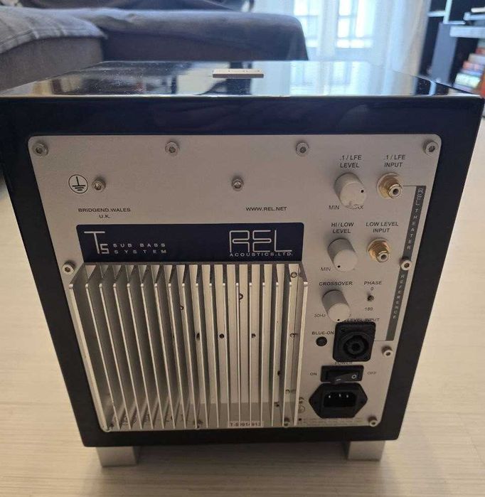 REL T5 audiofil - subwoofer activ 125 W top