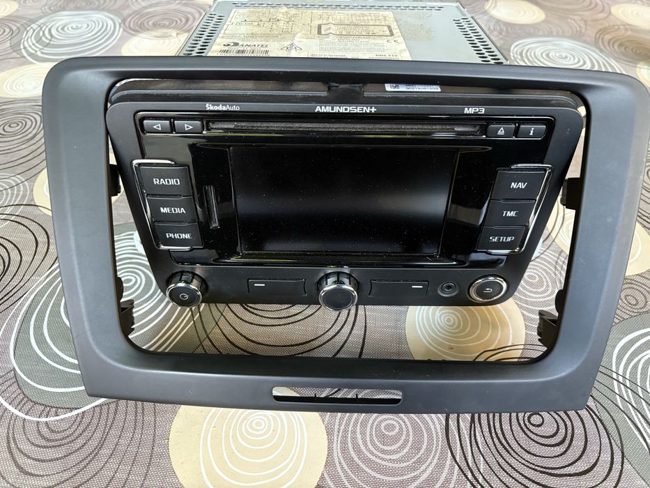 Navigatie RNS 315 in perfecta stare atit estetica cit si functionala