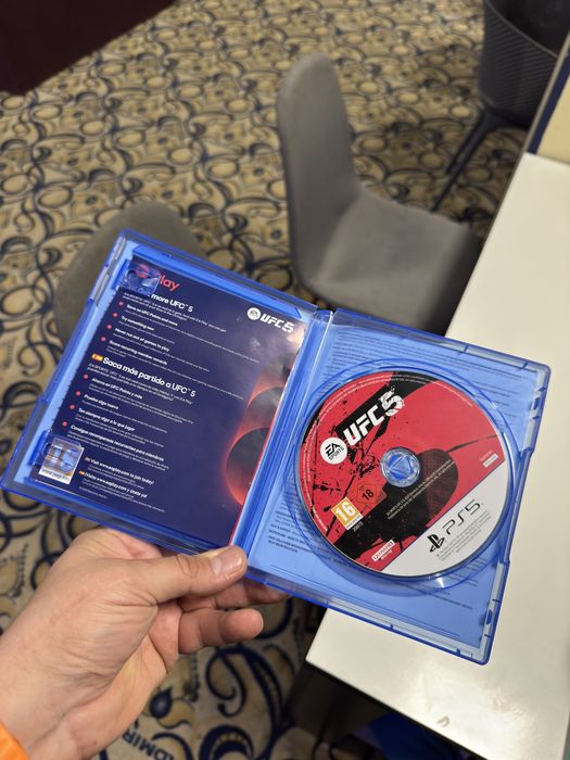 UFC5 диск игра за Playstation 5