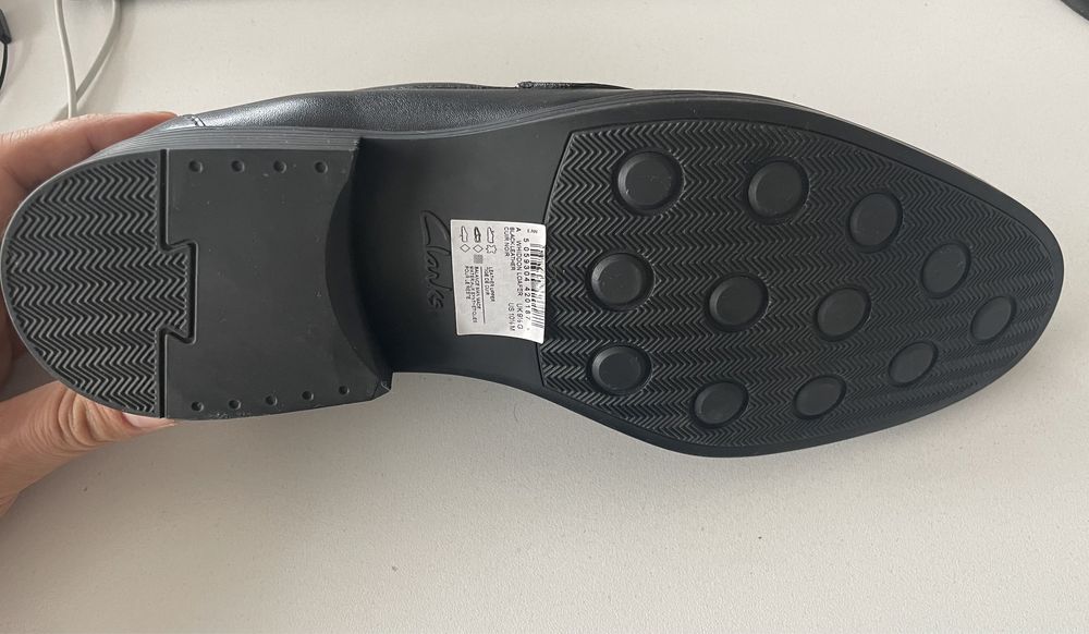 ЧИСТО НОВИ Clarks Whiddon Омекотени кожени мокасини