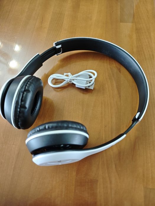 Блютуз наушники. Германия.