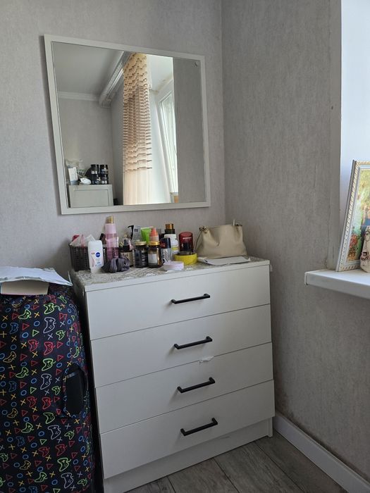 Продам комод с зеркалом. 35 000 тенге.