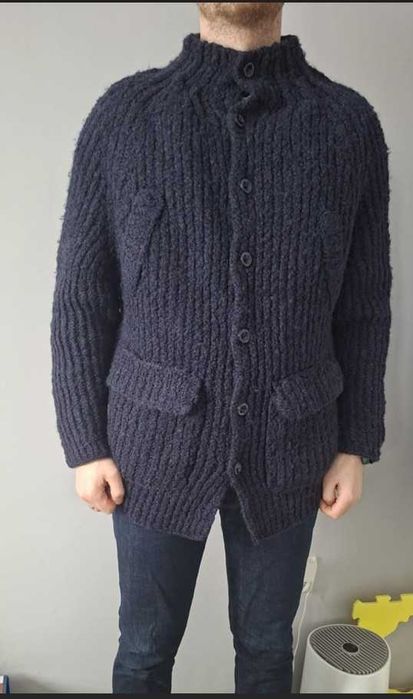 Продавам мъжка жилетка (кардиган като на Pep Guardiola)