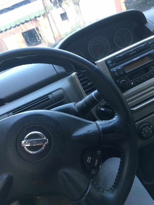 Vând nisan x trailar