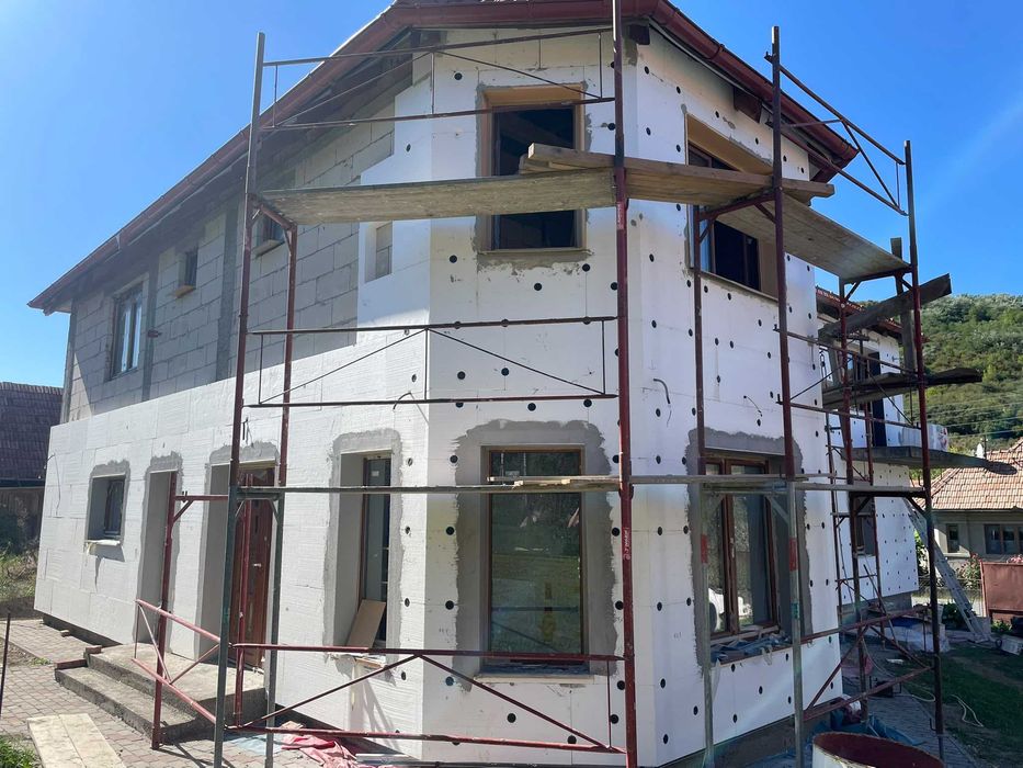 Construcții și renovări complete, interior și exterior