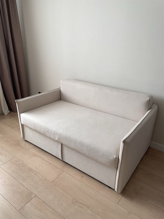 Срочно продам диван