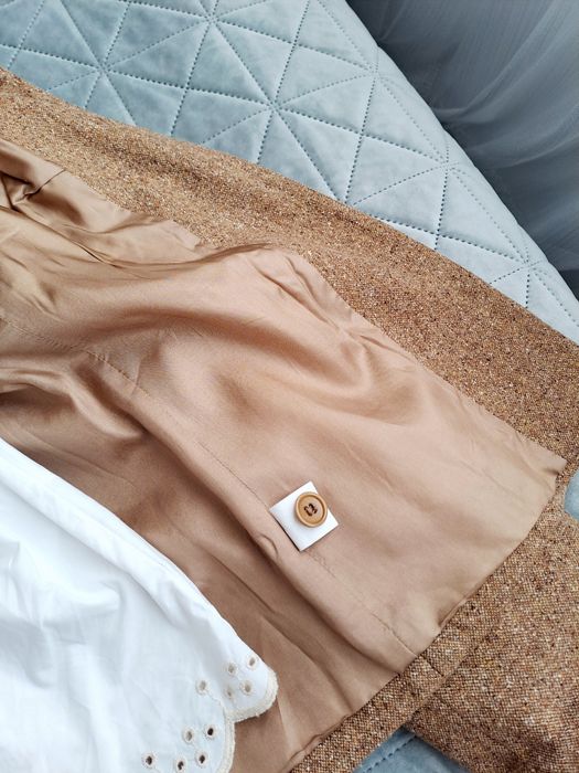 Palton scurt din matase si