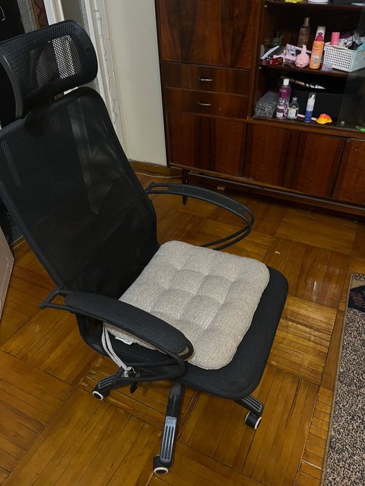 Продается компьютерный кресло