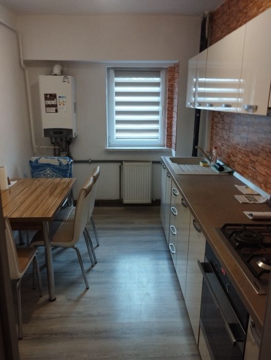Închiriez apartament 2 camere