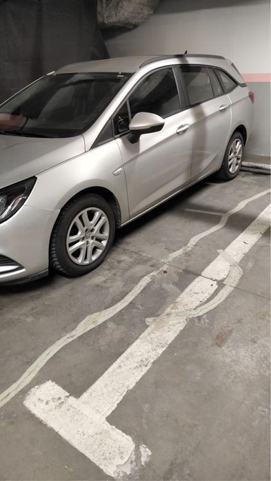 Masina Astra K sports tourer