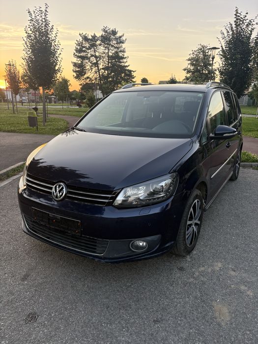 VOLKSWAGEN Touran 2012 — imagine 3