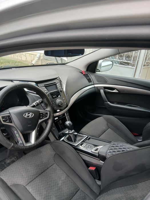 Se vinde Hyundai i40