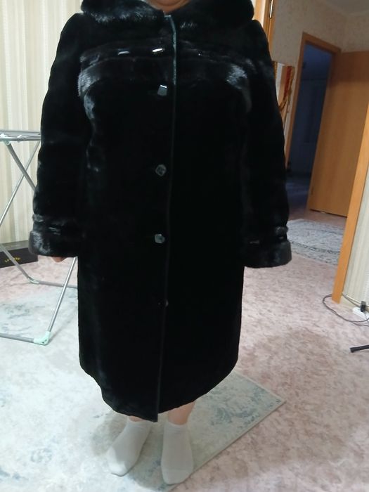 Шуба мутоновая тёплая красивая