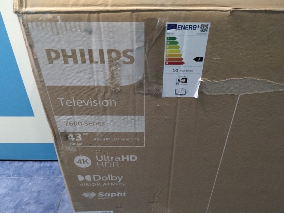 голям оригинален 4К HD SMART телевизор Филипс за части
