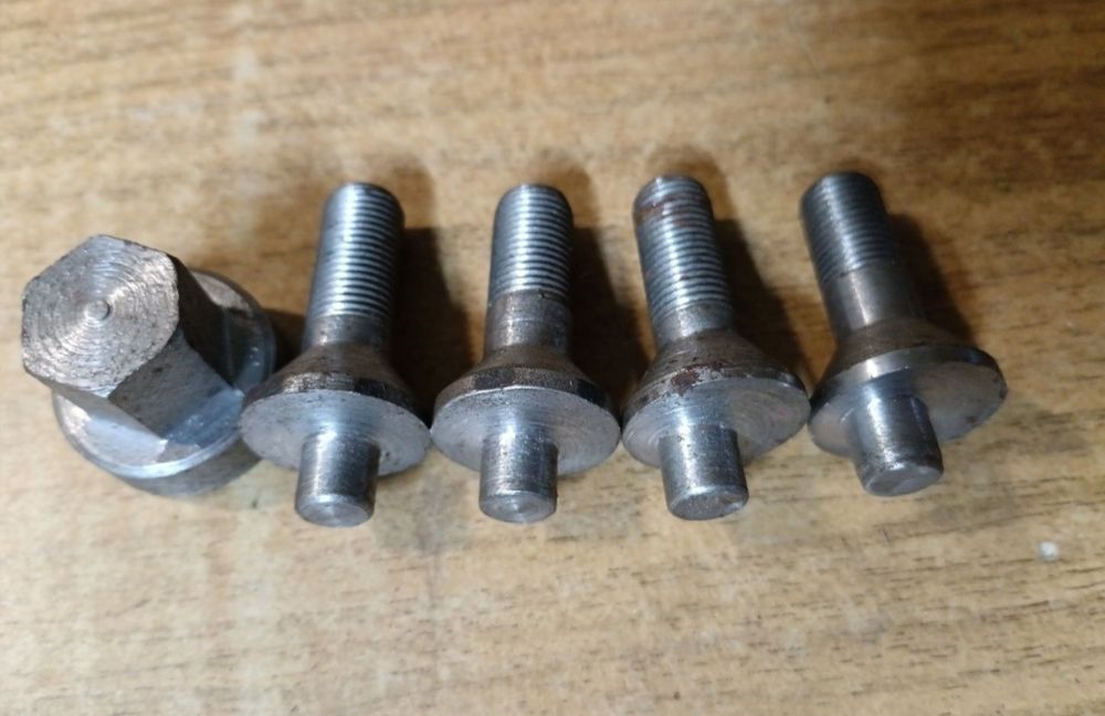 Продам з/ч аксессуары на ВАЗ, УАЗ