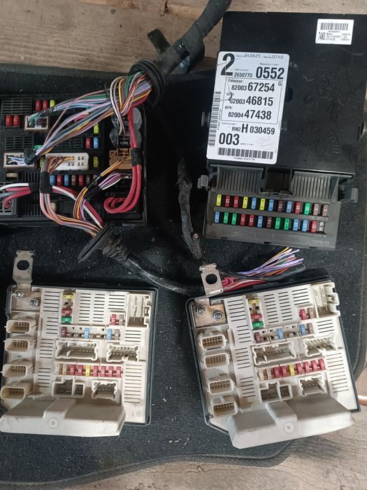 UPC UPC tablou siguranțe Megane2 Scenic2 Clio3 Megane3 Fluence Scenic3 Clio3 Koleos Chit pornire UCH blocator volan ECU Clio3 Renault Megane2 Scenic2