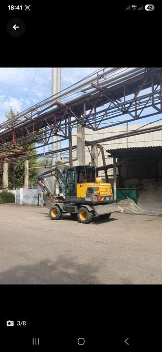 Экскаватор! Малютка!