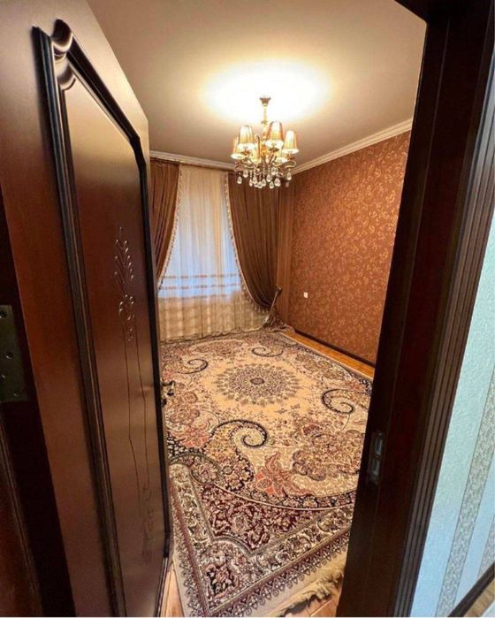 Продаётся 4 ком квартира ремонтом 1 этаж Юнусабад17 дол дороге