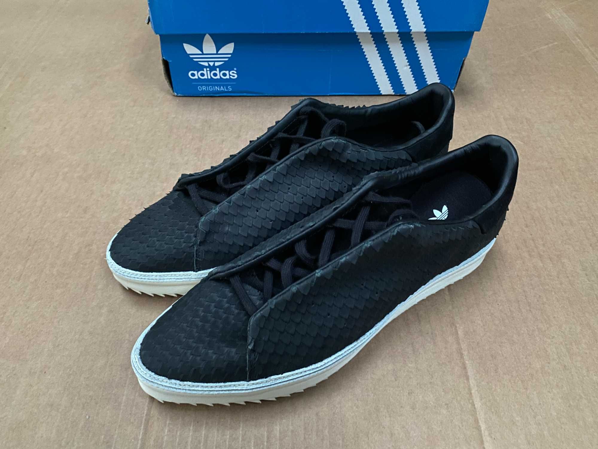 Adidas point court deals