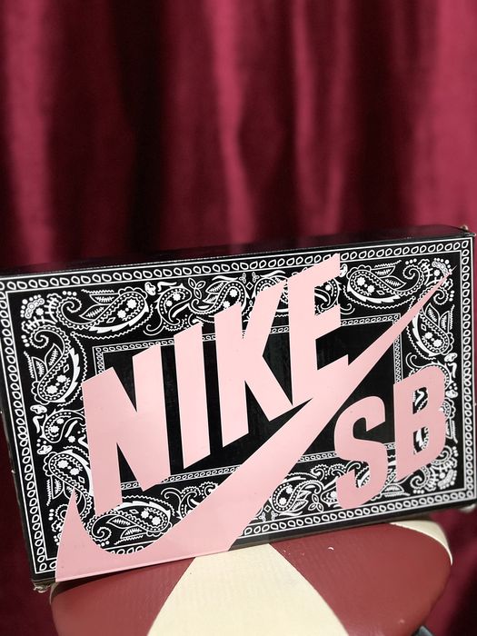 Срочно продам  новые кроссы Nike