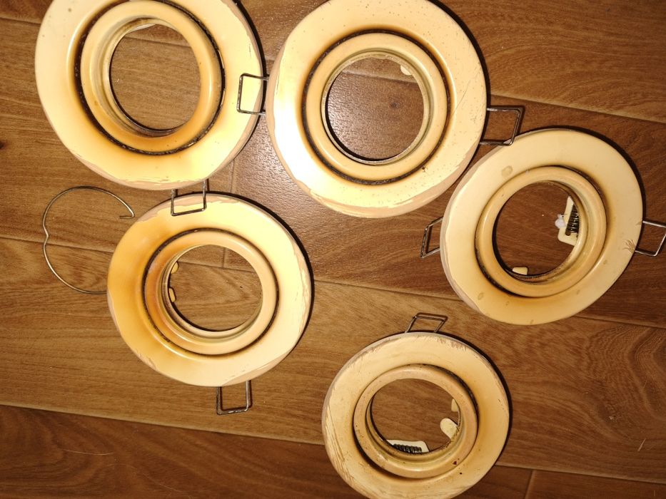 Светильники потолочные