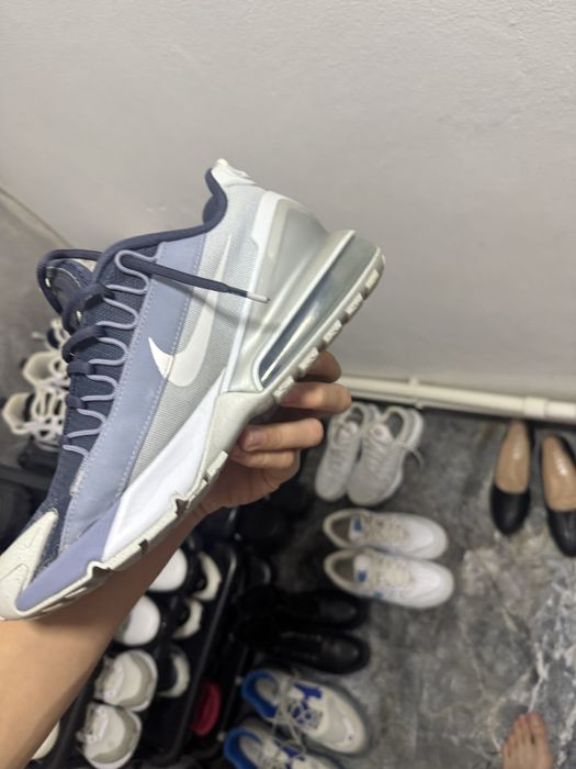 Vand adidasi nike air max