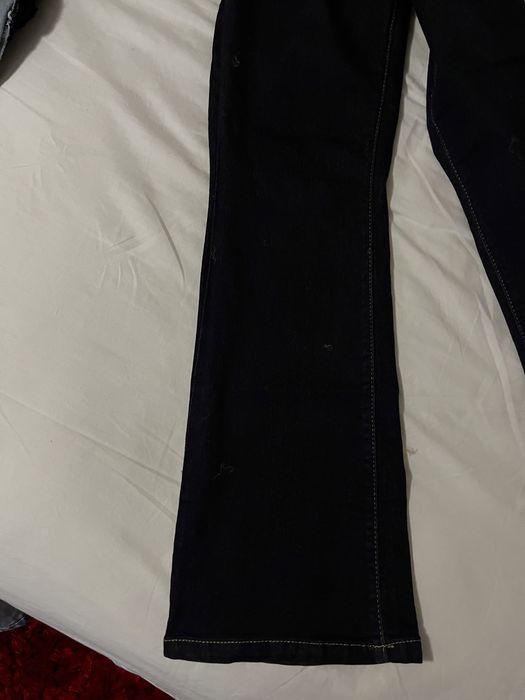 Blugi cu burtieră pentru graviduțe