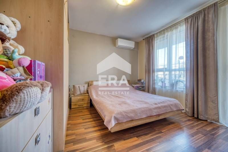 Тристаен, обзаведен апартамент за продажба в м-т Св. Никола, гр. Варна