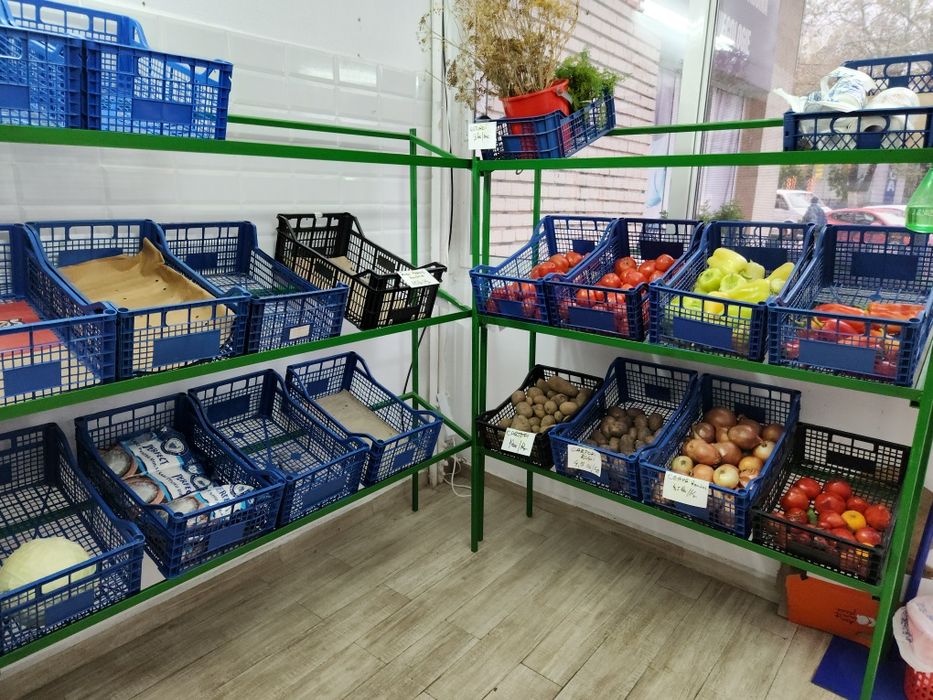 Rafruri profesionale magazin, cantar, stand paine.