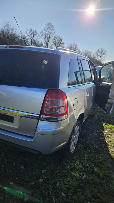 Opel Zafira B - 2008г.- 1.9 cdti - 120ps.на части