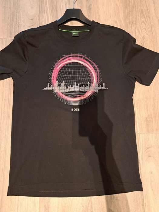 Boss мъжка тениска размер М