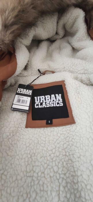 Продавам зимно яке Urban Classics размер S