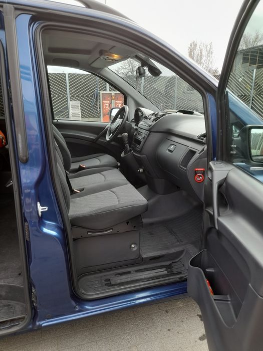 De vanzare .  Mercedes vito
