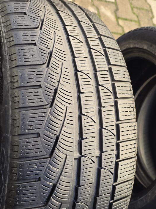 235 35 20 Pirelli