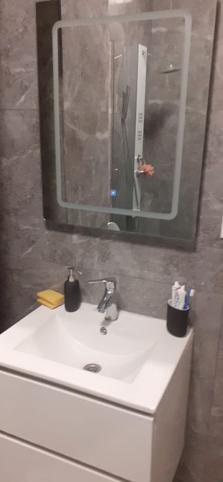 Apartament 3 camere ,81 mp, 2 băi ,2 balcoane ,centrala proprie