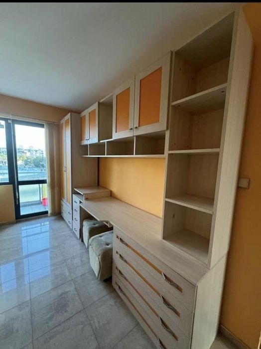 Дава се под наем Тристаен апартамент в Бургас, Изгрев - 89 кв.м за 510 € - Снимка #2