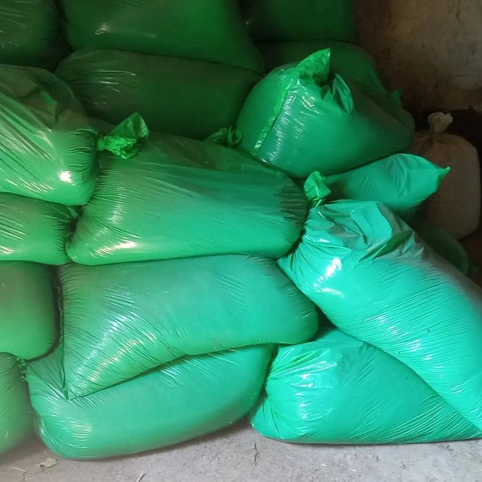 Sifatli biogumus va Kaliforniya chuvalchangi sotiladi.