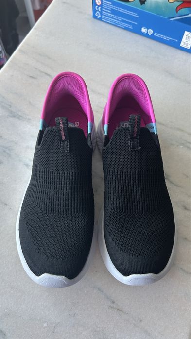 Adidasi Skechers 33