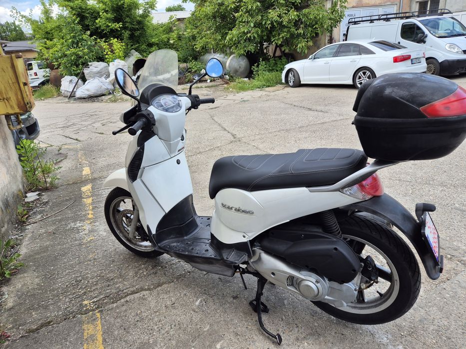 Scooter Aprilia  125 i