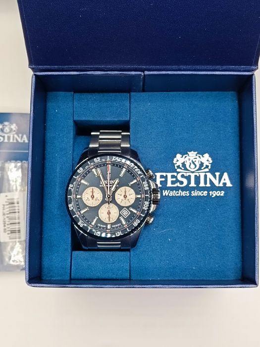 Часовник Festina F20560 / 20 месеца гаранция