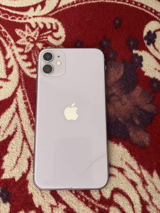 продам 11 айфон срочно