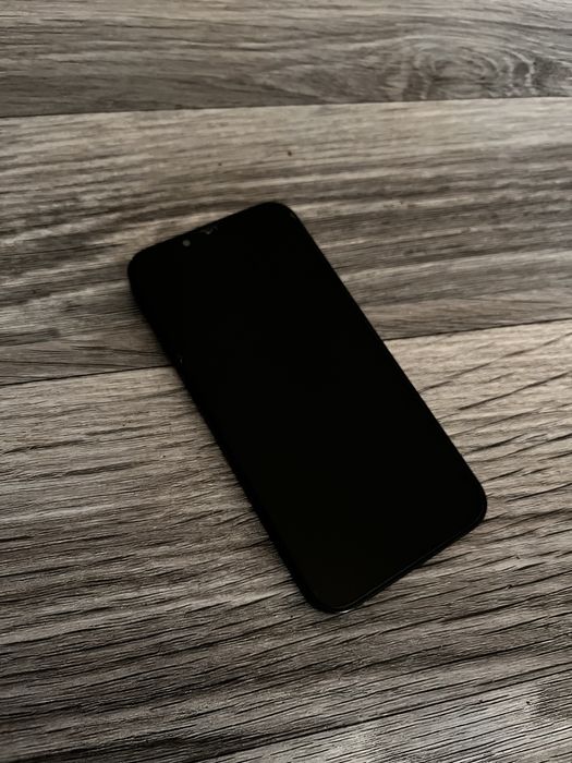 iPhone 13 (256гб) акб 84%