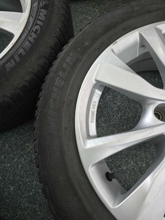Jante Nisan Micra Oxxo anvelope Michelin Alpina5 205 55 R16