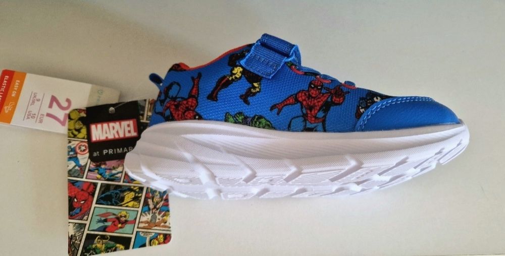 Нови оригинални детски маратонки Marvel  27 номер